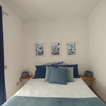 Arianna's House By World * ブドーニ