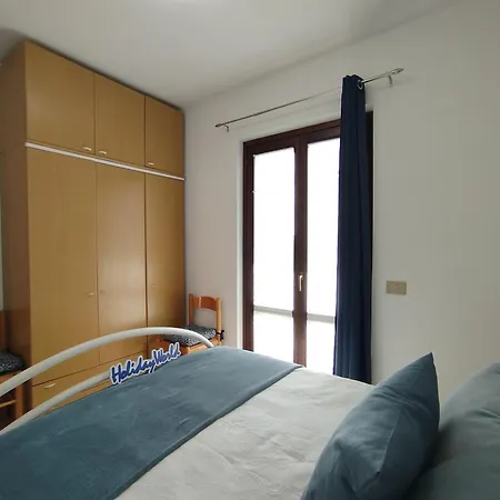 アパート Arianna's House By World